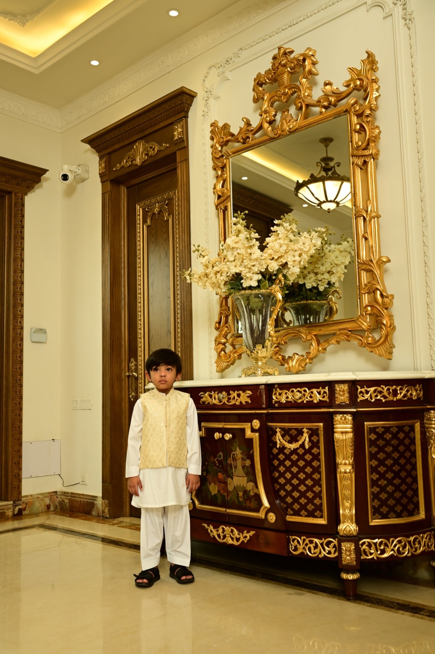 š Ivory Prince Waistcoat Set š
